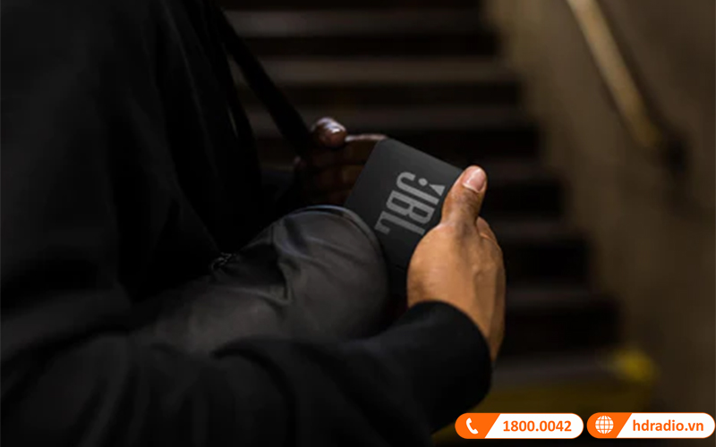 Loa JBL Go Essential ứng dụng thực tế 