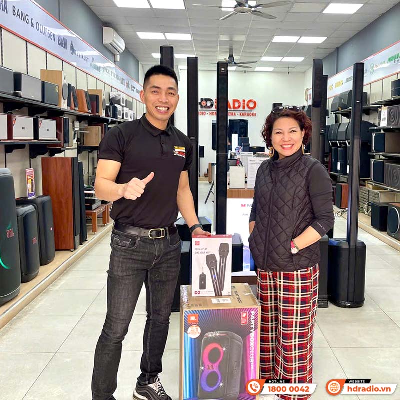 khách hàng mua Loa JBL PartyBox Club 120 tại hdradio