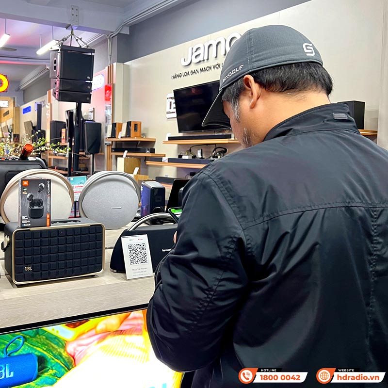 Loa JBL Authentics 300, Pin 8 giờ, Công suất 100W, Bluetooth 5.3, Wifi, AUX, USB, JBL One APP-22