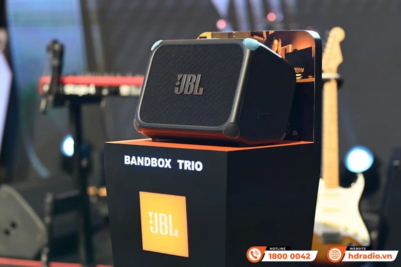 Loa JBL BandBox Trio