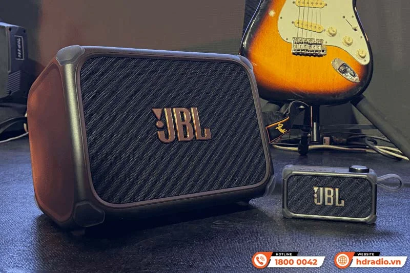 Loa JBL BandBox Trio