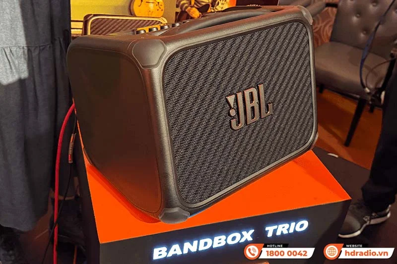 Loa JBL BandBox Trio