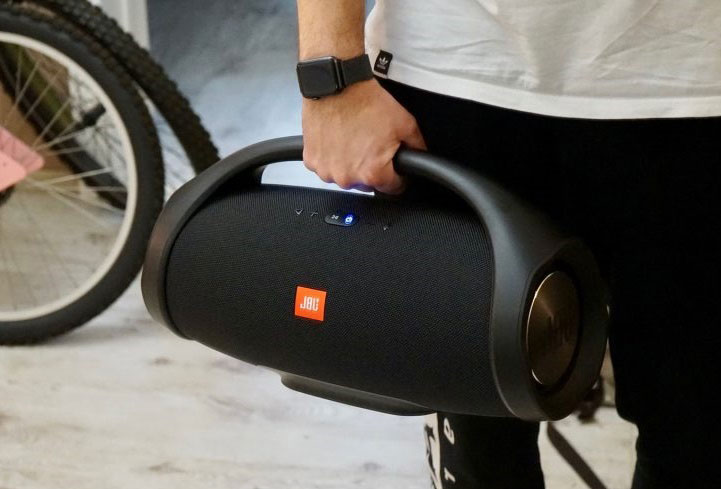 loa jbl boombox