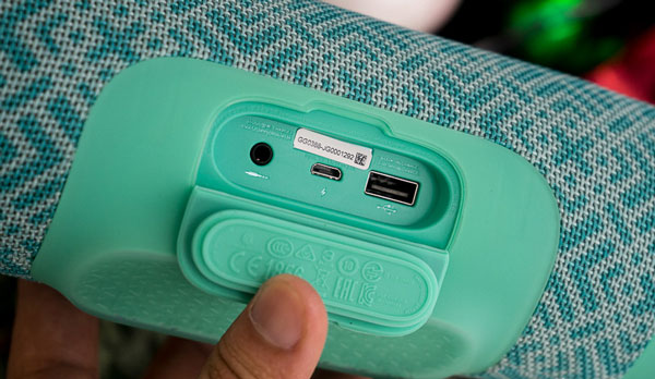 loa JBL CHARGE 3 ( SPECIAL EDITION) chống nước loa JBL CHARGE 3 ( SPECIAL EDITION) chống nước