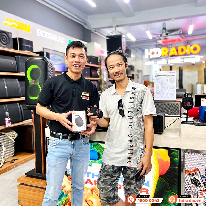 khách hàng mua Loa JBL Clip 5 chính hãng tại hdradio