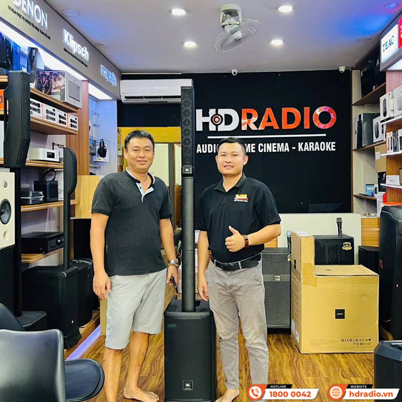 khách hàng mua loa JBL EON ONE MK2 chính hãng