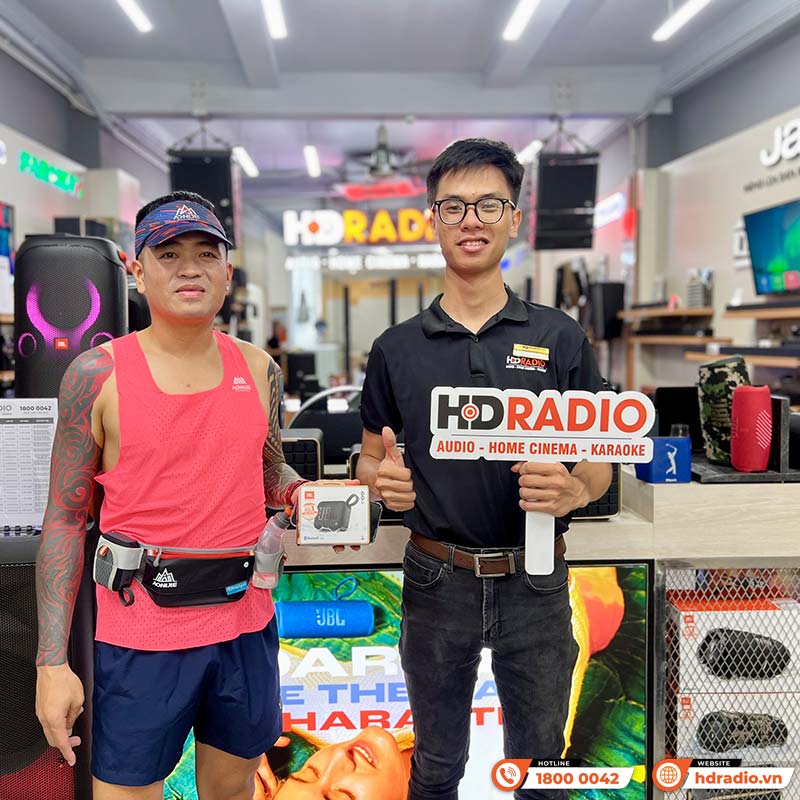 khách hàng mua loa JBL Go 4 chính hãng tại hdradio