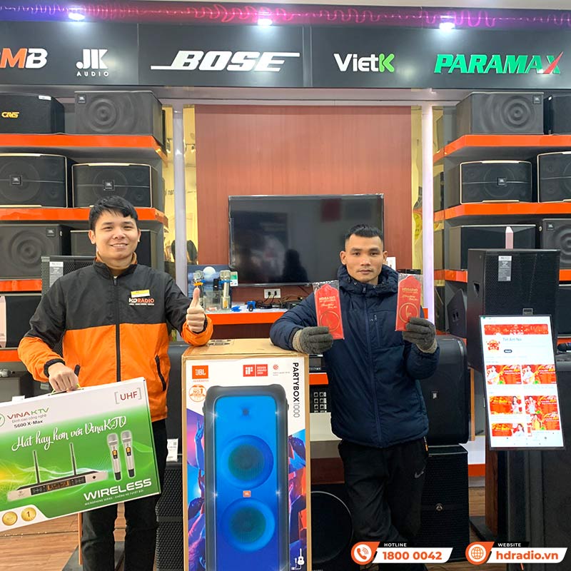 khách hàng mua Micro không dây VinaKTV S600X Max