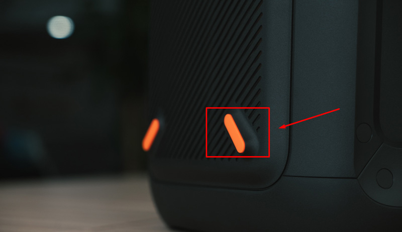 loa jbl party box 300 đổi màu theo điệu nhạc