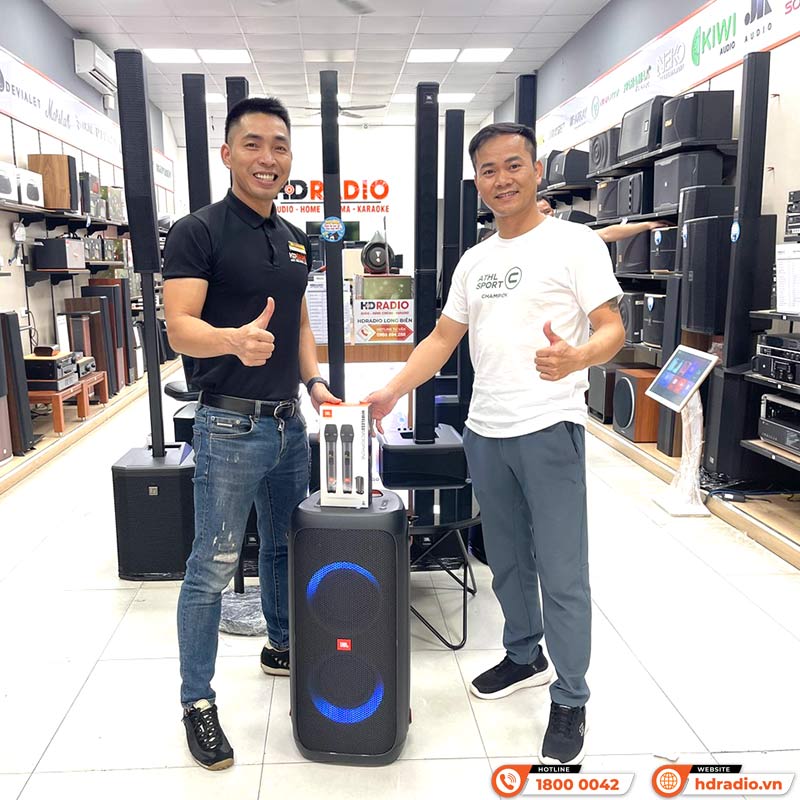 khách hàng mua loa JBL PartyBox 310 chính hãng tại hdradio