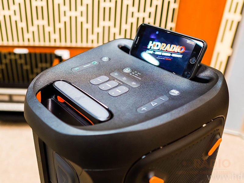 Kết nối bluetooth trên Loa JBL PartyBox 310