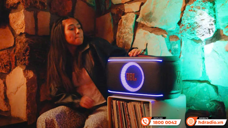 JBL ra mắt mẫu Loa PartyBox On The Go 2 mới
