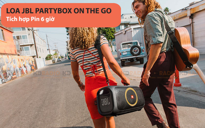 Loa jbl partybox on the go tích hợp pin 6 giờ