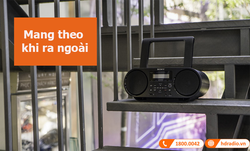 loa + đầu CD Sony Boombox ZS-RS60BT mang theo khắp nơi