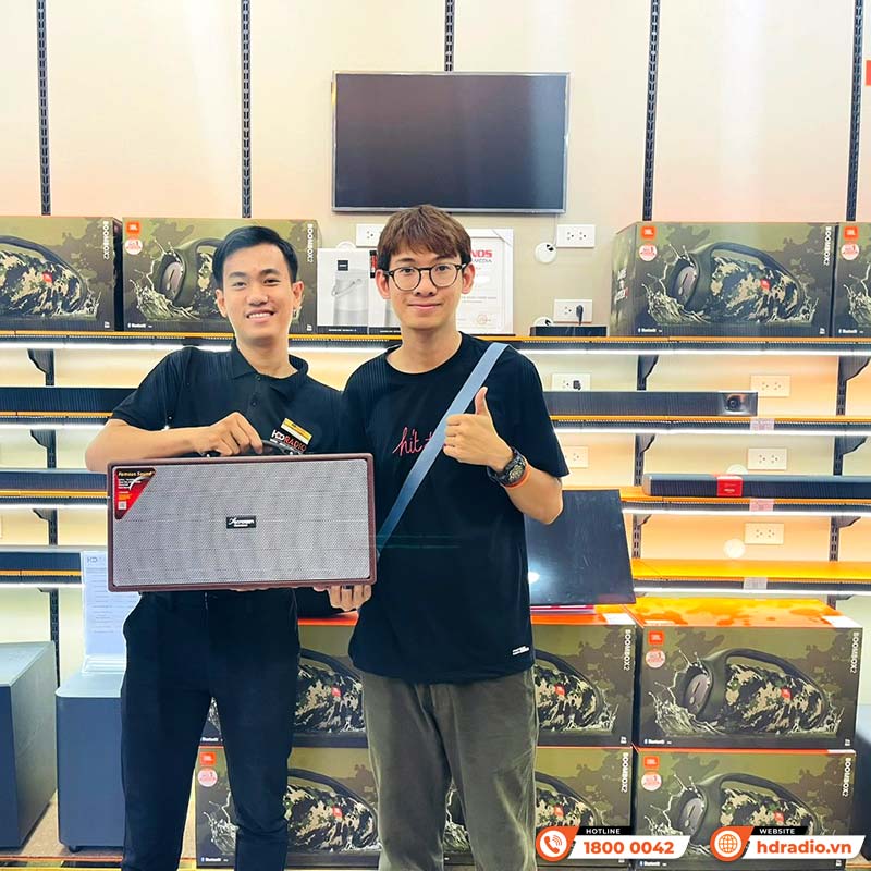 khách hàng mua loa Acrowin 310 chính hãng tại hdradio