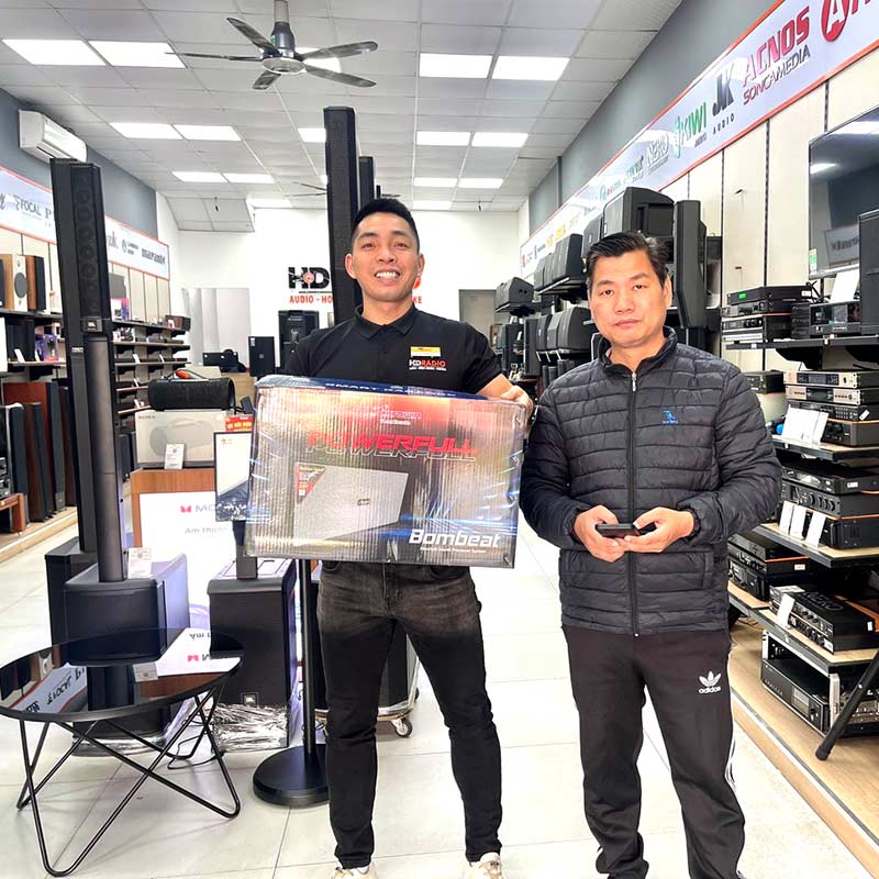 khách hàng mua Loa di động karaoke Crowin SA310