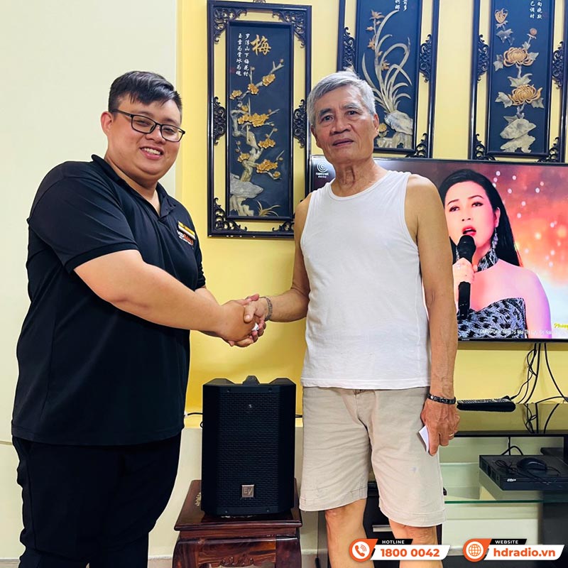 Loa Electro voice Everse 8, Pin 12 giờ, Công Suất 400W, Bass 20 cm, 121db, Chống Nước IP43, Bluetooth, TWS-31