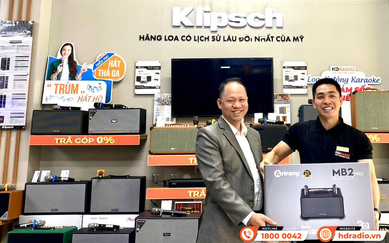 khách hàng mua Loa Arirang MB2 Pro Chính Hãng