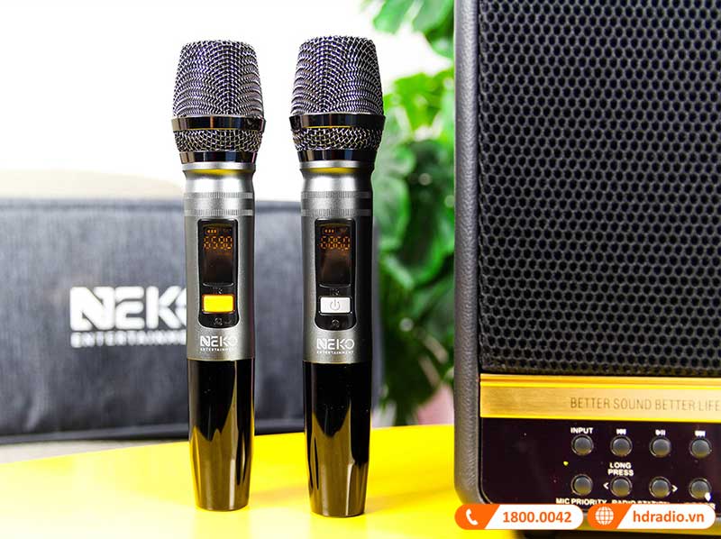 Loa di động Neko NK06 voi 2 micro di kem Loa di động Neko NK06 voi 2 micro di kem