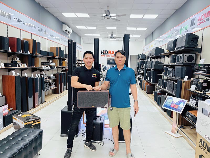 Loa Neko NK800, Bass 16.5cm, công Suất 120W, Pin 6-7h, Kèm 2 Tay Mic (có sẵn pin cho mic và có thể sạc lại)-24