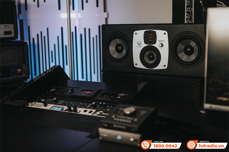 Loa Eve Audio SC4070