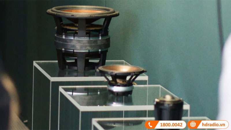 trình điều khiển âm trầm/âm mid