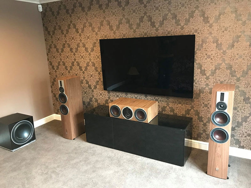 Loa trung tam Rubicon Vokal