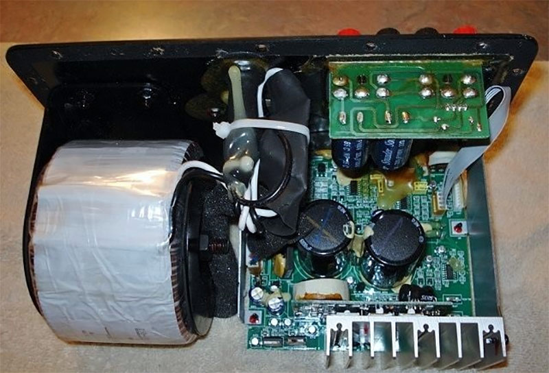 Loa sub Definitive Technology ProSub 800