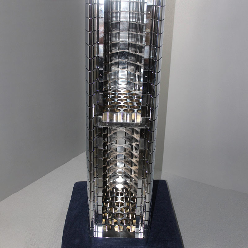 thùng loa Darc 100 được làm từ rất nhiều kết cấu khung sườn làm bằng nhôm xếp chồng lên nhau Loa Gauder Akustik Darc 100