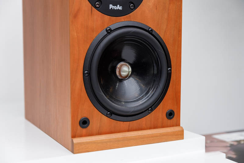 Loa bookshelf ProAC Response DB1