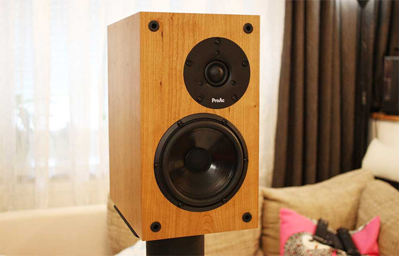 Loa bookshelf ProAC Response DB3