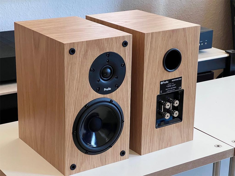 Loa ProAc Response DB3