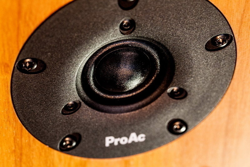 Loa bookshelf ProAc Tablette 10