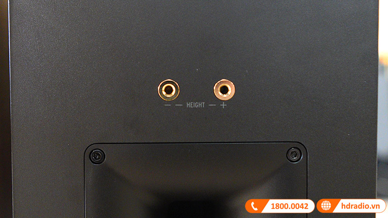 cận cảnh cổng kết nối Dolby atmos Klipsch RP-5000F II