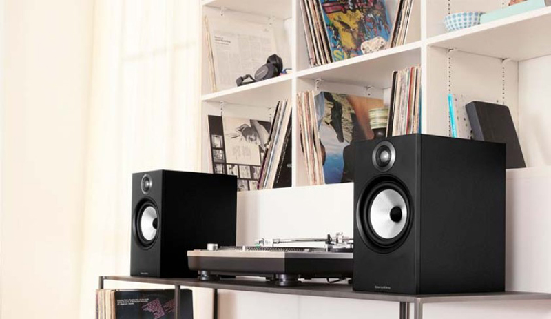 loa-bw-606-blackwhite-1