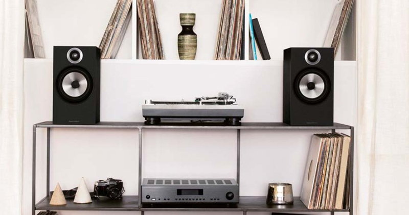 loa-bw-606-blackwhite-4