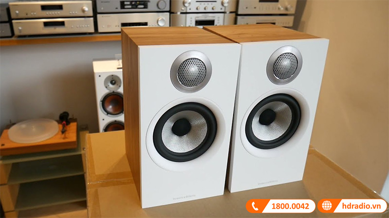 Loa B&W 607 S2 Anniversary Edition