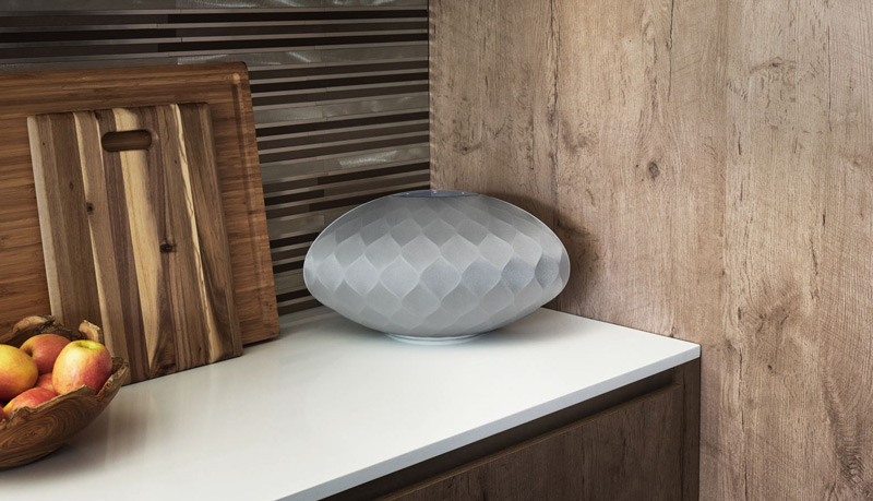 Loa B&W Formation Wedge