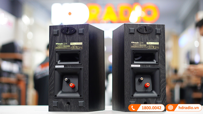 Mặt sau loa Klipsch RP400M