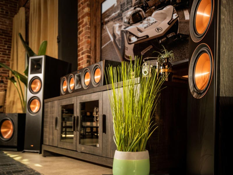 Loa center Klipsch RP404C