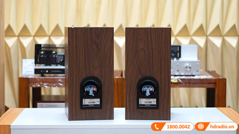 Mặt sau loa Focal Chora 806