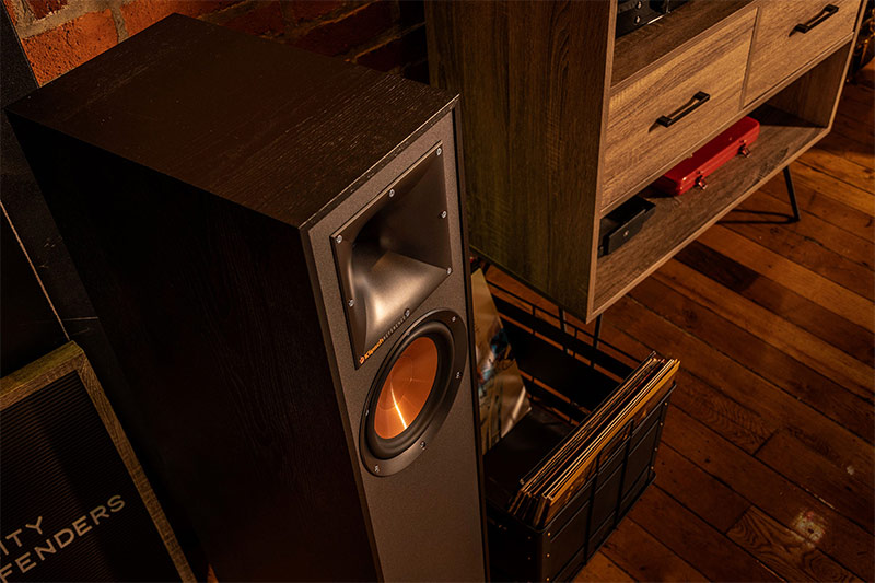 Hình ảnh minh họa thùng loa Klipsch R-610F