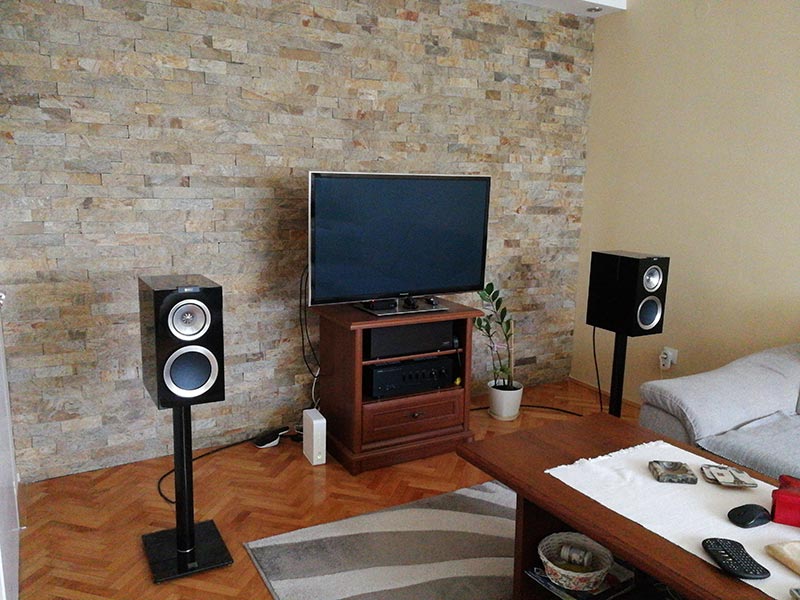 Loa Bookshelf KEF R300