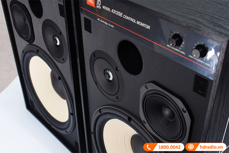 làm bằng gỗ cao cấp phủ veneer