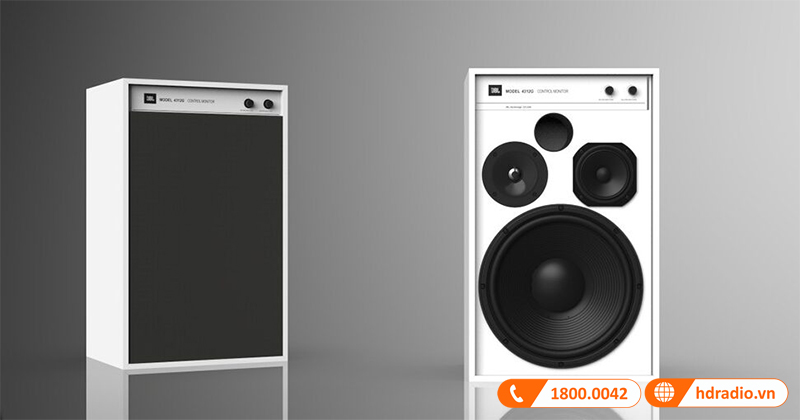 Mặt sau phiên bản giới hạn JBL Ghost Edition 4312G