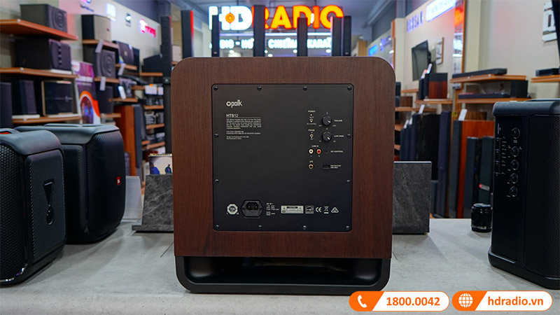 mặt sau loa sub Polk Audio HTS12