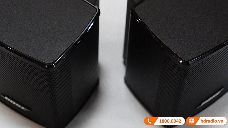 Cận cảnh mặt trên loa Bose Surround Speakers