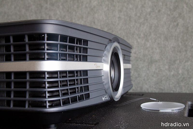 Máy chiếu Optoma UHD65
