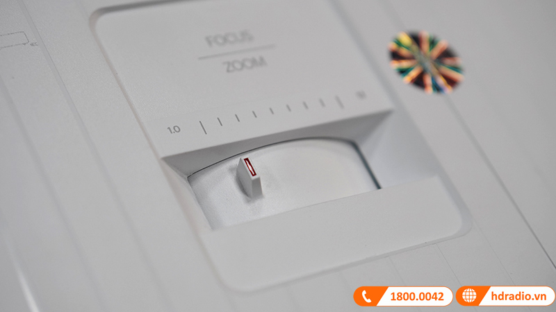 ảnh thực tế máy chiếu Optoma UHD35+ 