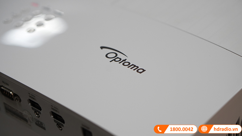 ảnh thực tế máy chiếu Optoma UHD35+ 